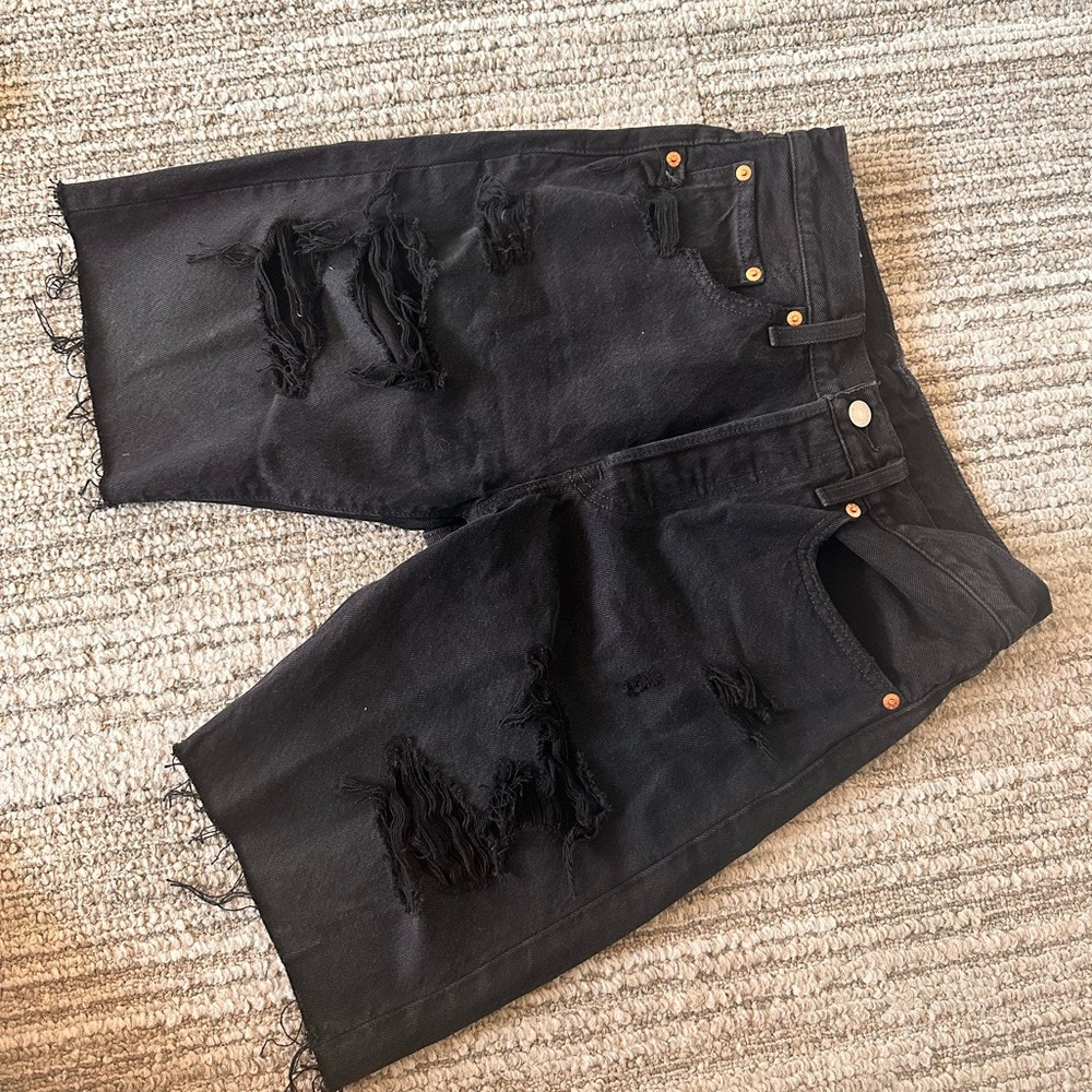 Levis High Rise Long Shorts - Picture 7 of 10